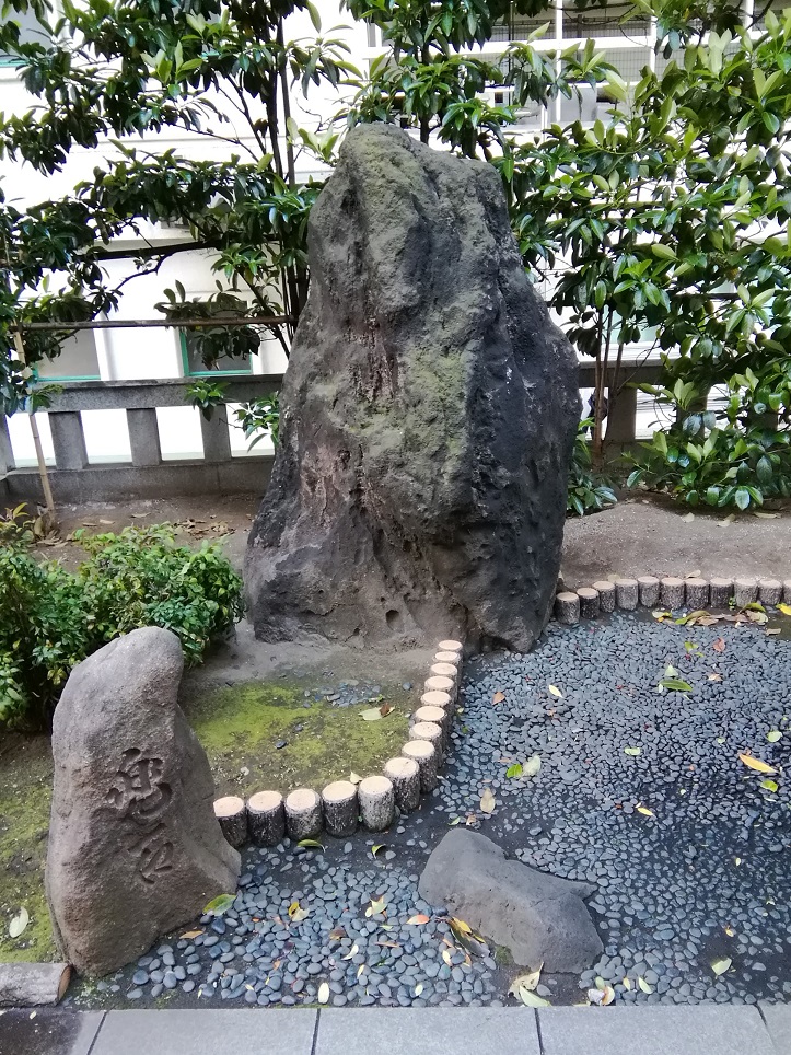 从兜岩人形町站可以去的安静氛围的神社7
　～兜神社～