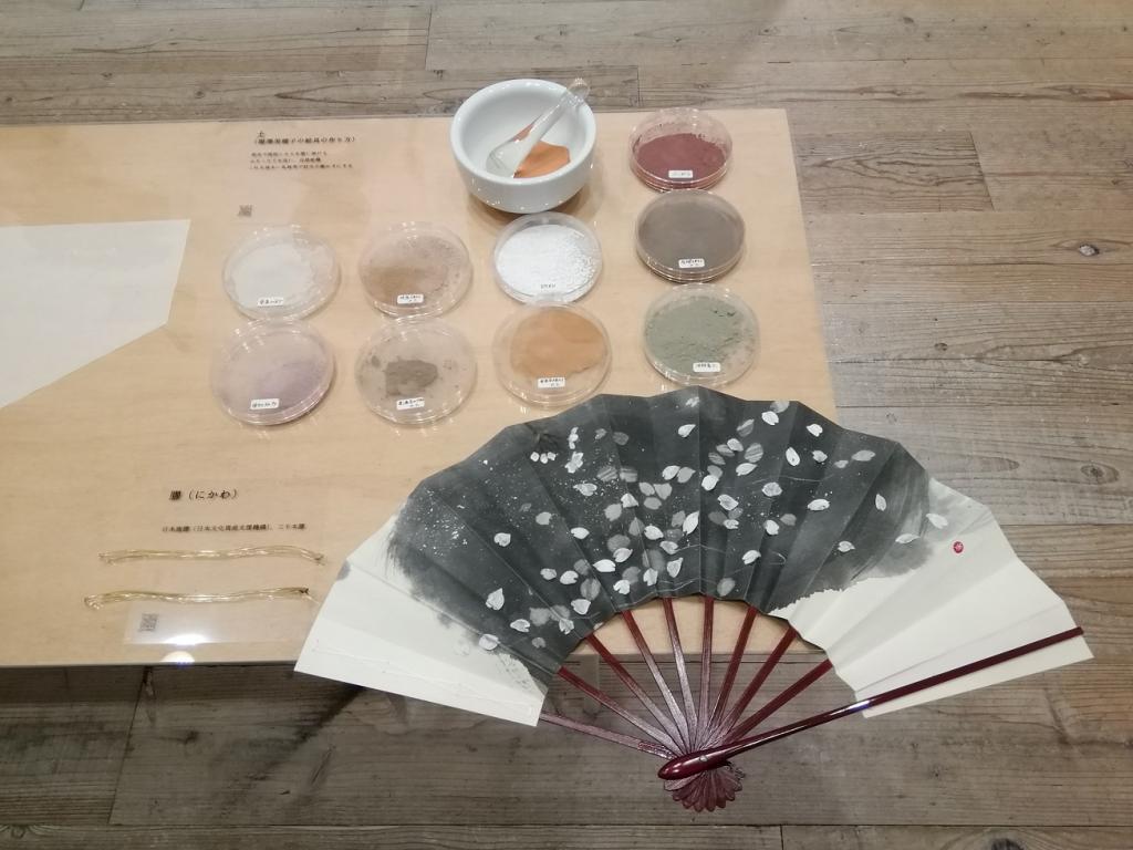 听到舞扇风/樱
38,500日元画师稻泽美穗子的扇展
　～日本桥木屋总店izutuki～ 