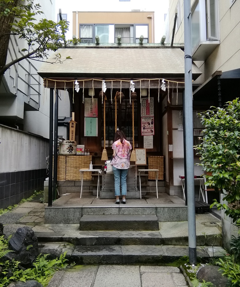 从末广神社人形町站可以去的安静氛围的神社14
　～末广神社～