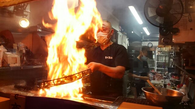 艺术就是爆炸!　美味烤鸡肉串的秘密甲州烤鸡肉火鸡是艺术品