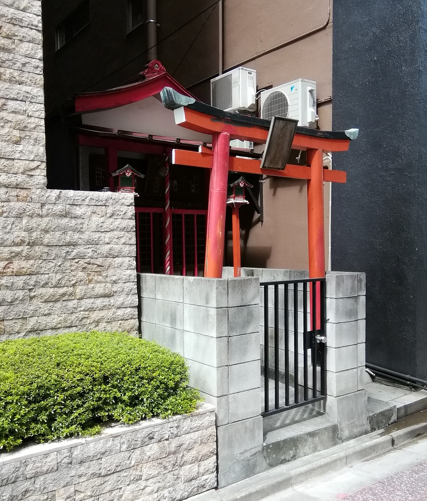  从人形町站可以去的安静氛围的神社NO.28
 　～玉尾稻荷神社～ 