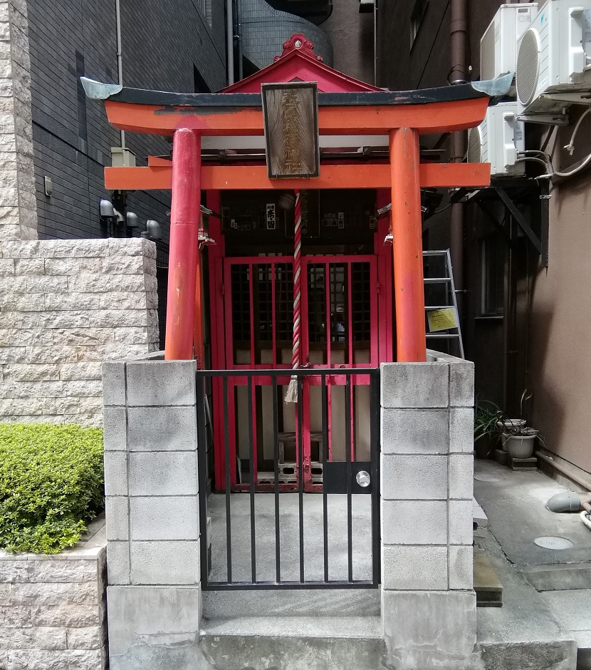 从玉尾稻荷神社人形町站可以去,氛围安静的神社NO.28
 　～玉尾稻荷神社～ 