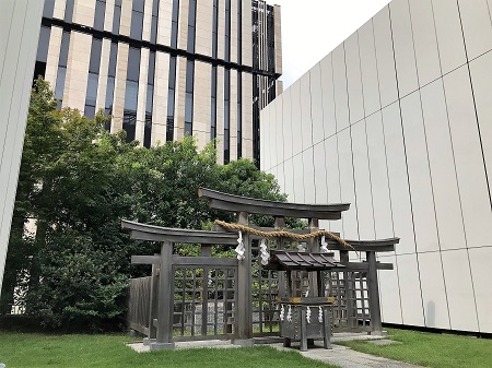  秋旻银座的天空神社