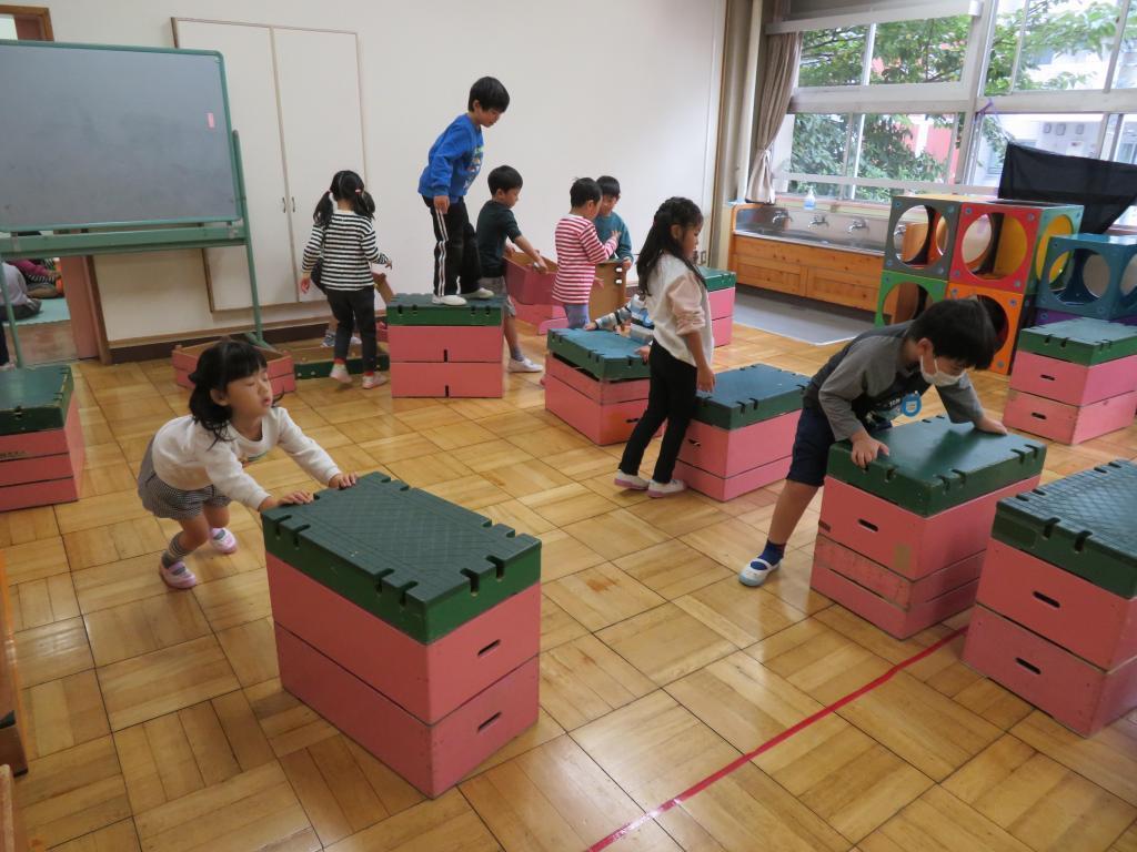  中央区的明治6年到150年有历史的小学和幼儿园的公共教育牵引着时代!