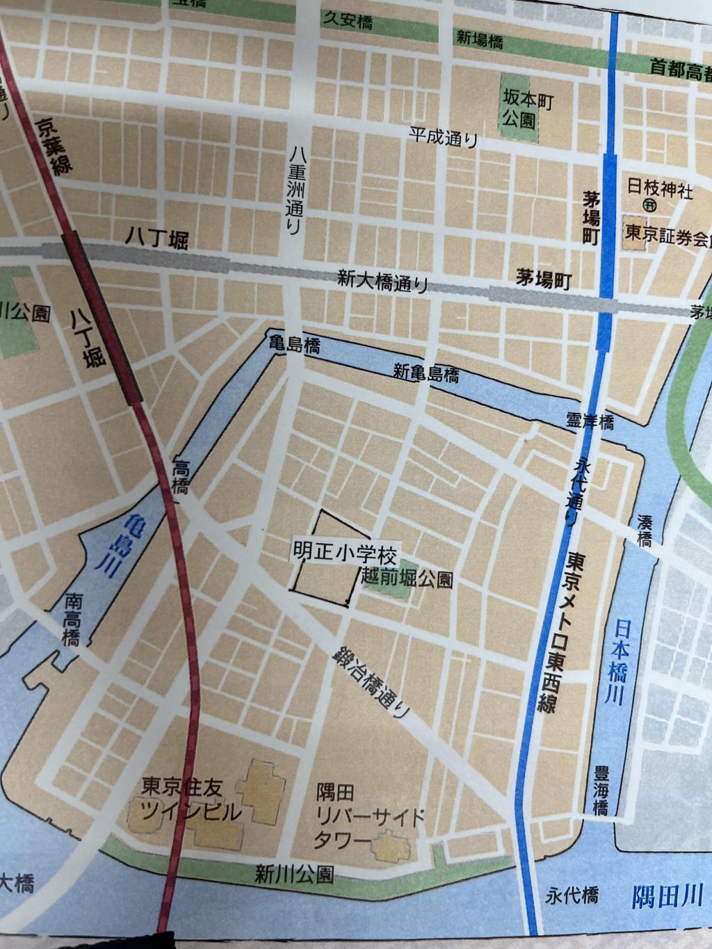 新川四周被河流包围,新川以前被称为灵岸岛。