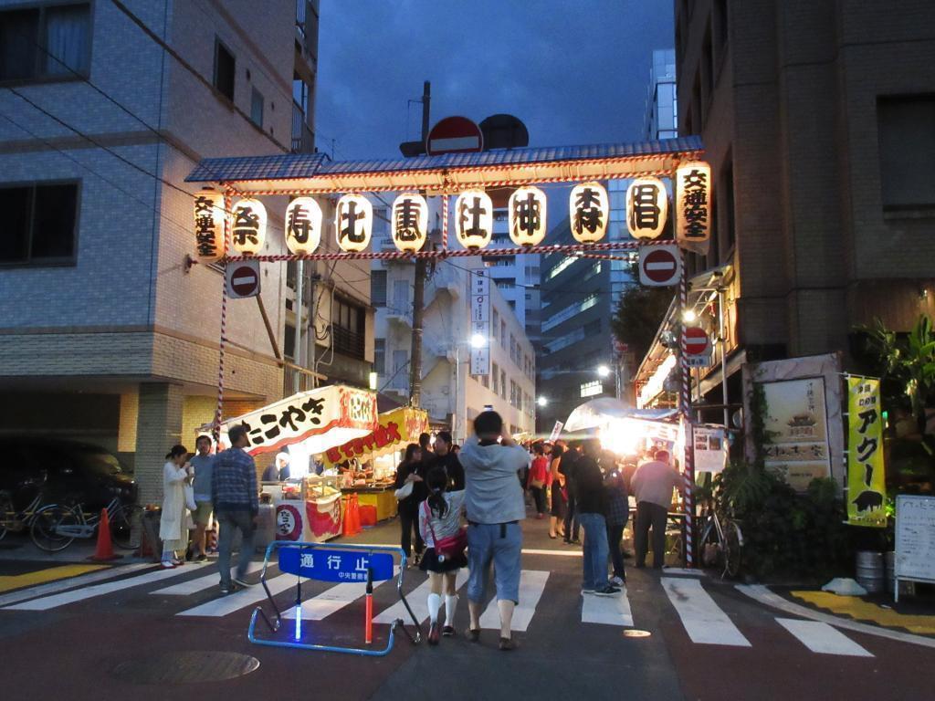  【日本桥大传马町】 在市里见吧刷毛刷专卖店“江户屋”