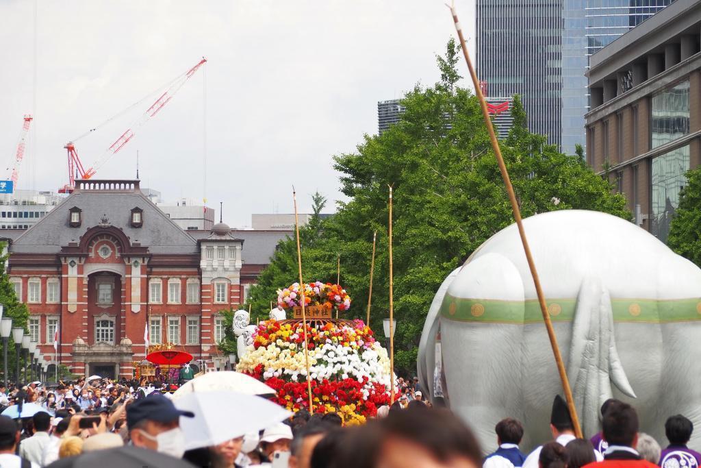  山王祭开始了。