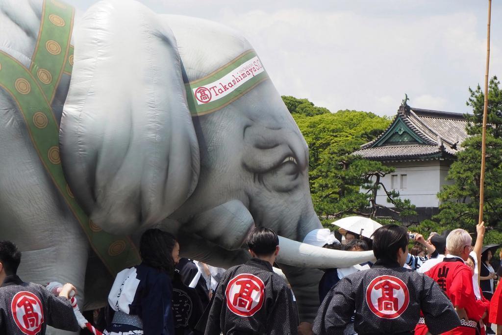  山王祭开始了。