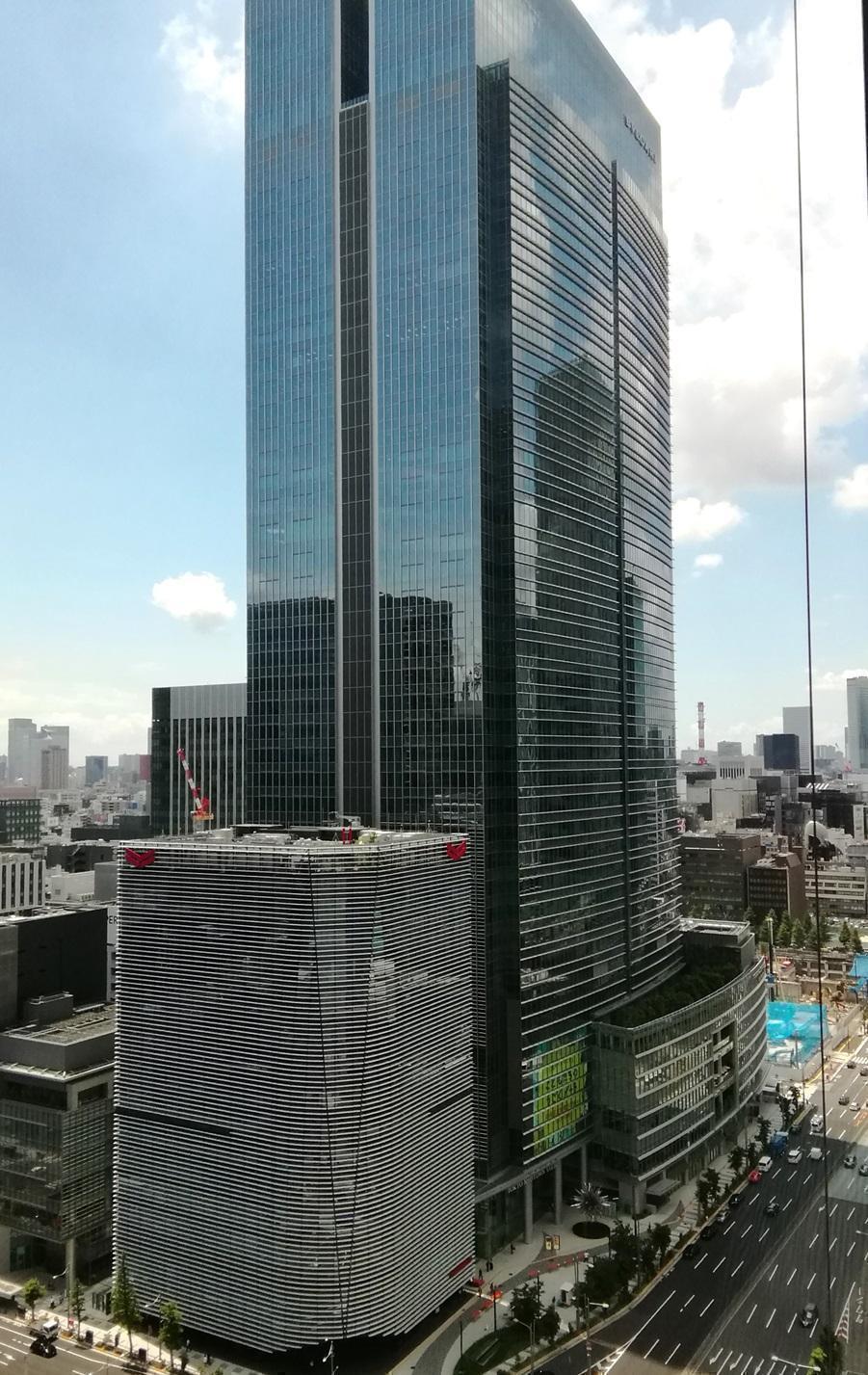  Looking up at high-rise building
　-仰望高层建筑-3
　　～格兰东京北塔～