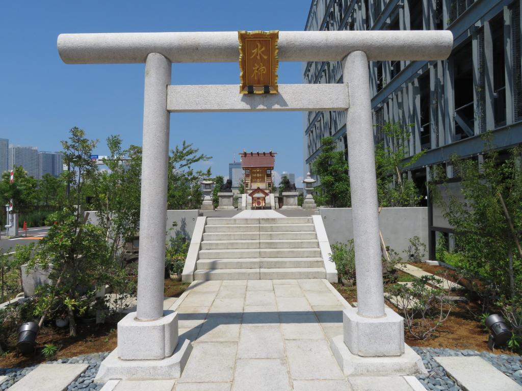 从丰洲水神社、丰洲公园眺望中央区街道的景色。 梅雨的蓝天,从滨离宫到丰洲市场