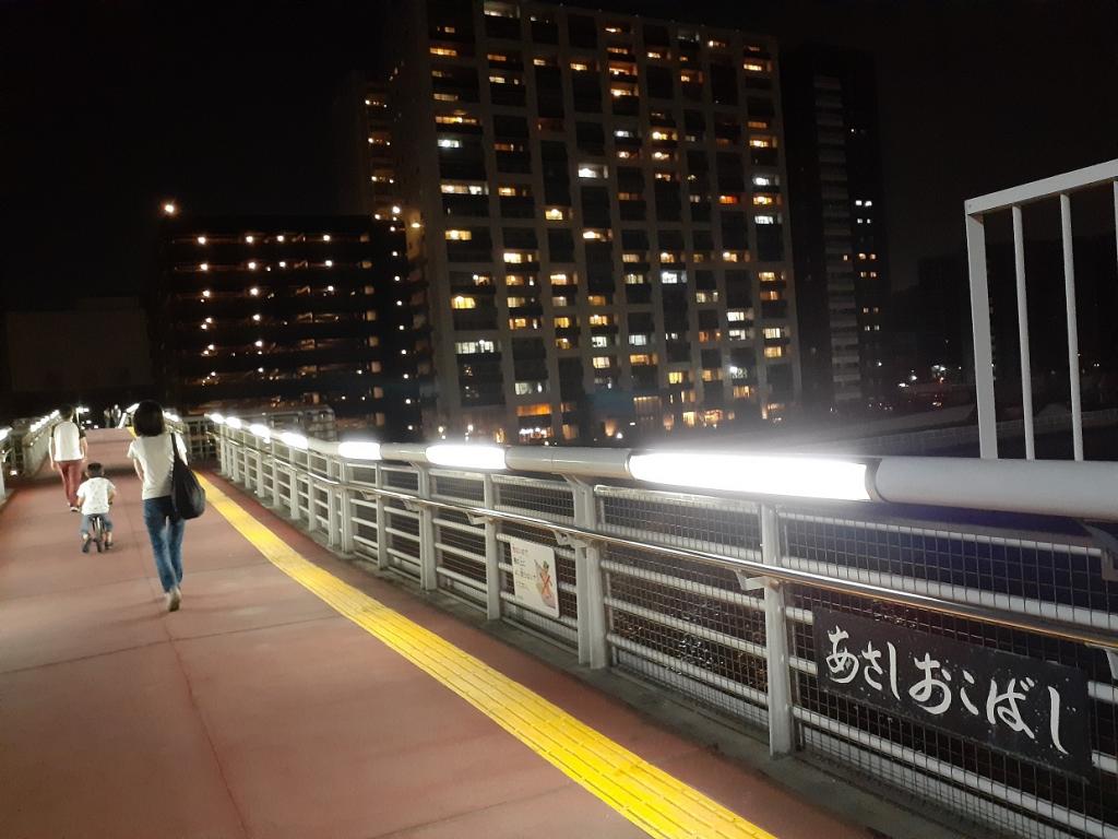  除了居住者以外也可以使用!有效空地的穴场夜景景点