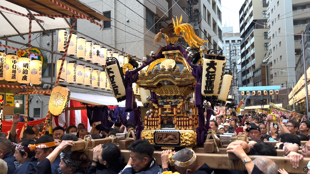 第一天晚上,神轿在本町和大传马町游行【感谢】话,感谢您2024年的光临。