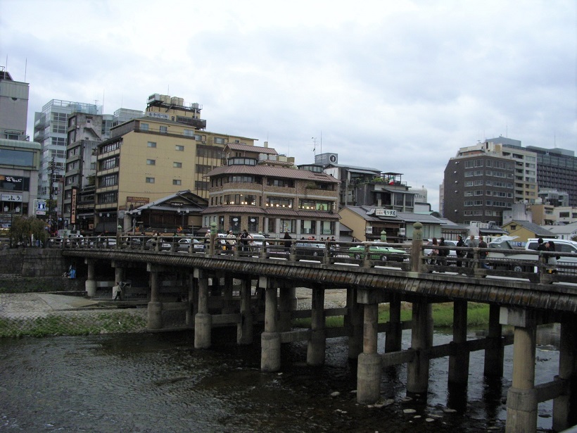 东海道终点・京都三条大桥日本桥・五街道的起点