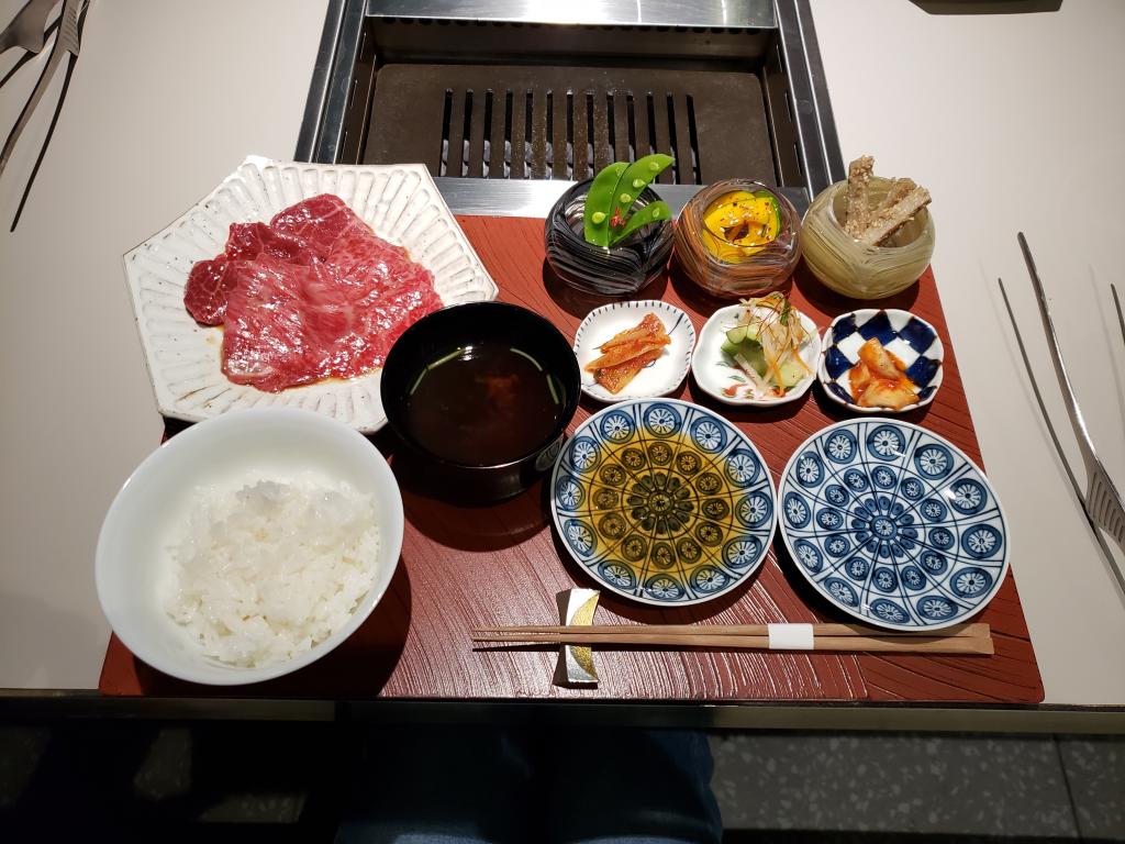  在银座烤肉店de AgingBeef(Salon do老化牛肉)上奢侈午餐!