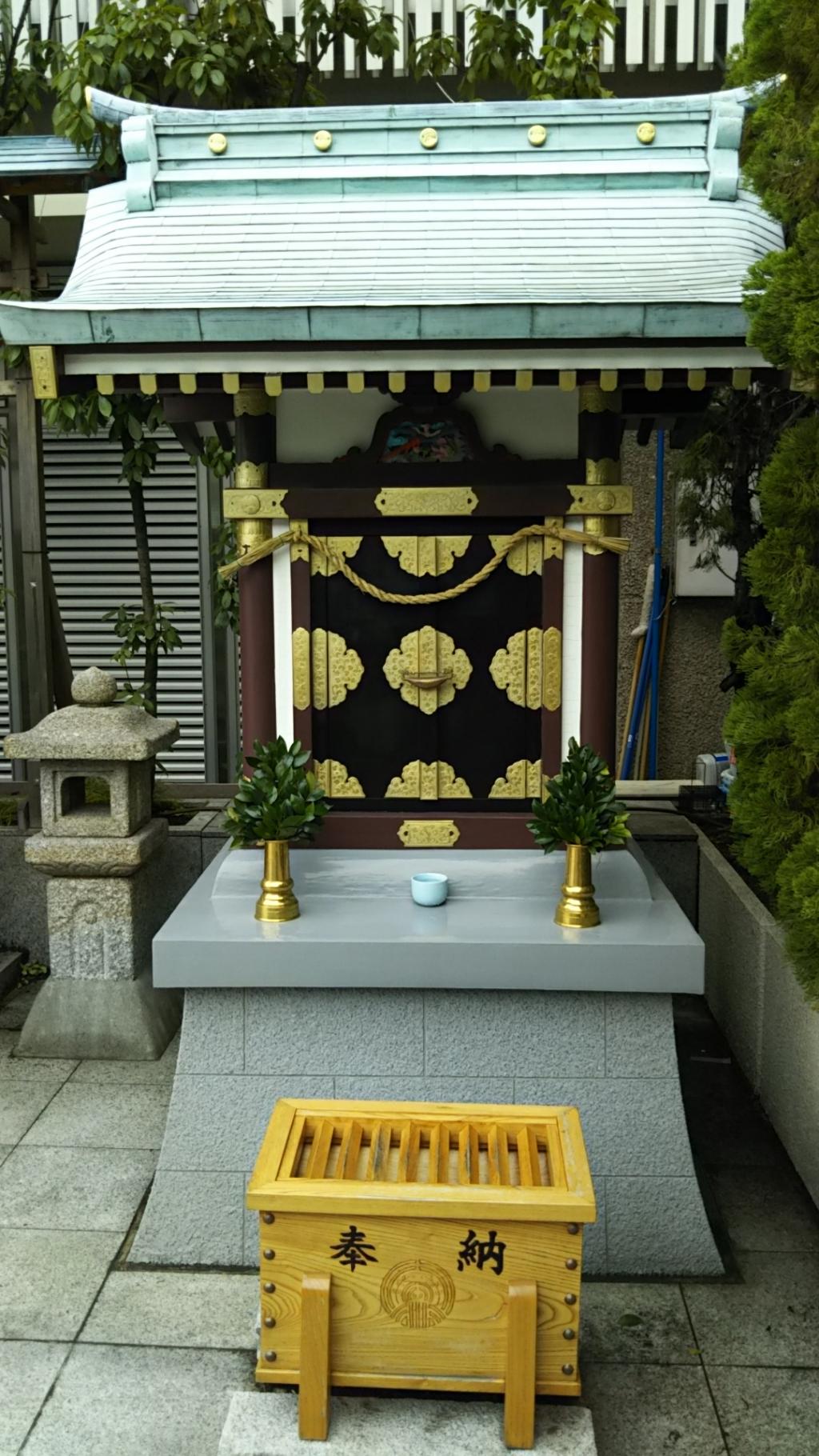  银座出人头地地藏菩萨和三围神社